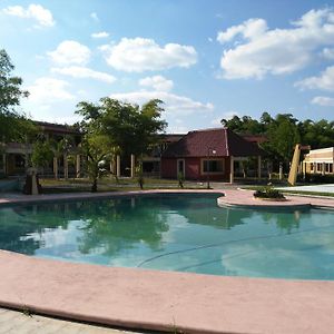 Hotel Debliz Xpujil